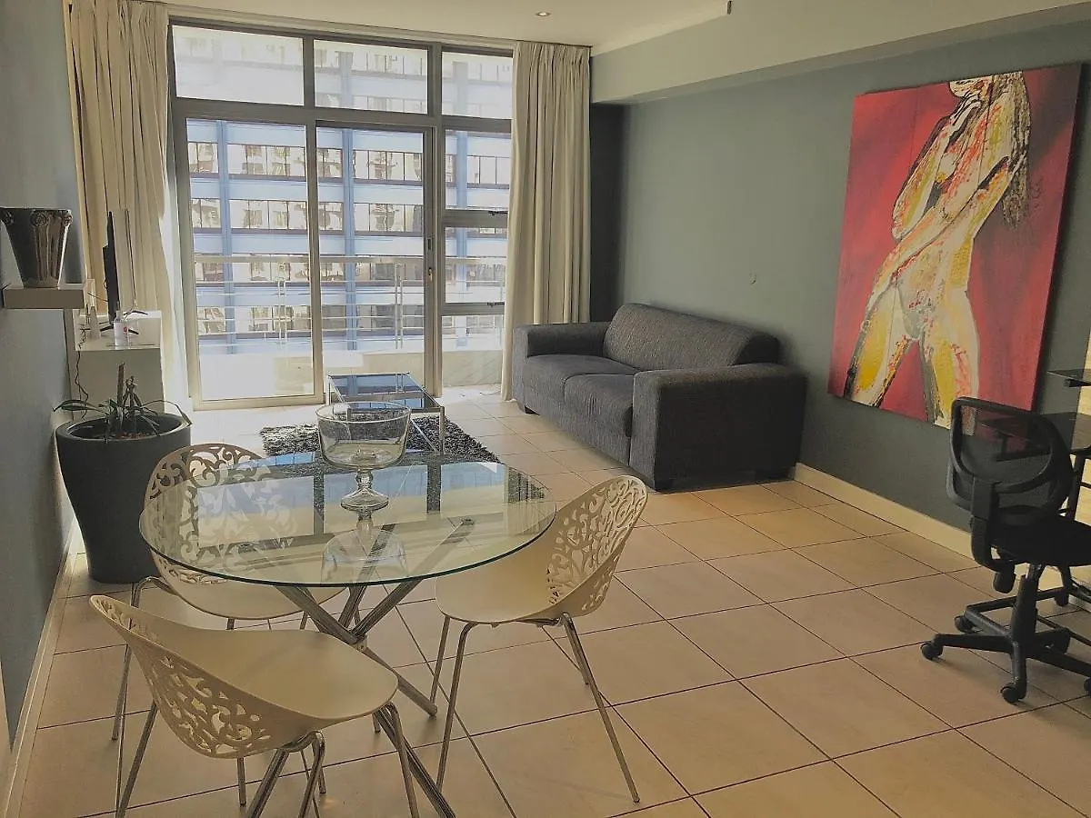 Icon Self Catering Apartment In Cape Town Near Waterfront And Cticc